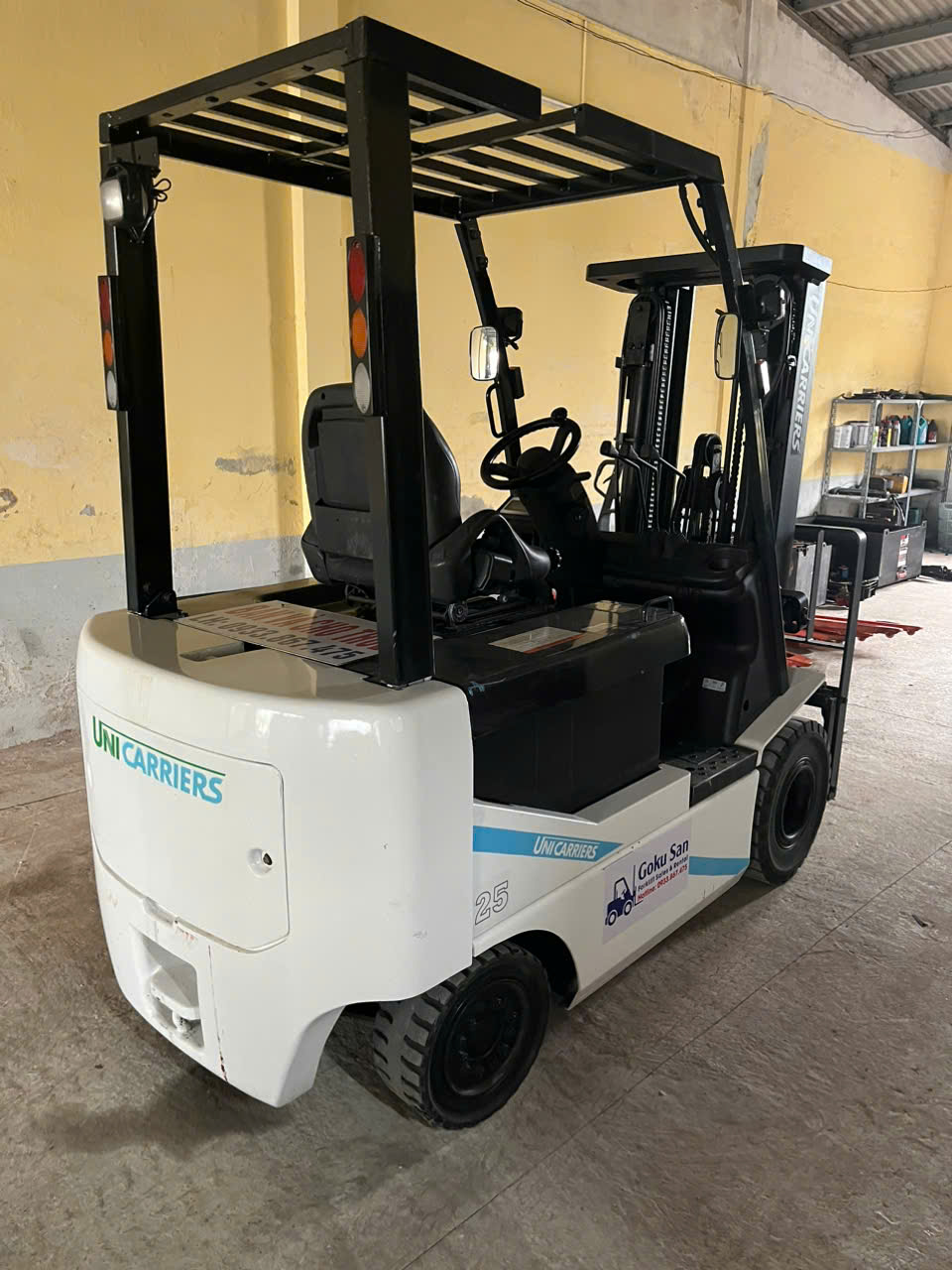 Xe nâng điện 2,5 tấn thương hiệu Unicarriers